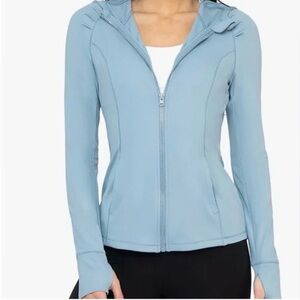 NWT Yogalicious Light Blue Zip Up Jacket Size M Athleisure Yoga Activewear